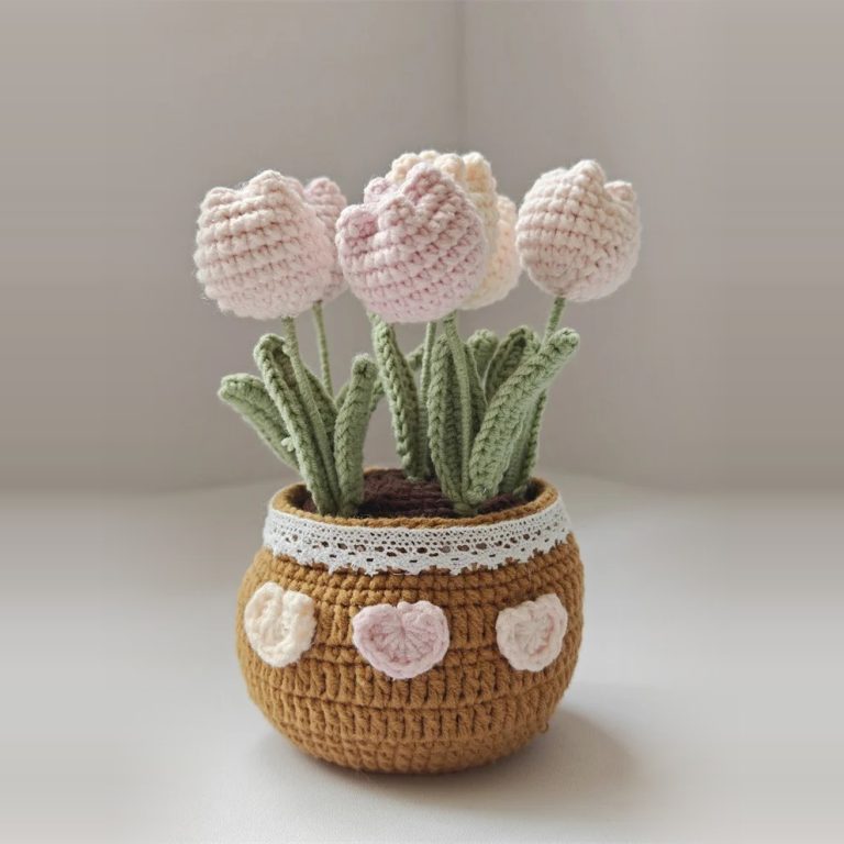 Little Spring – Crochet Potted Tulips in Blush